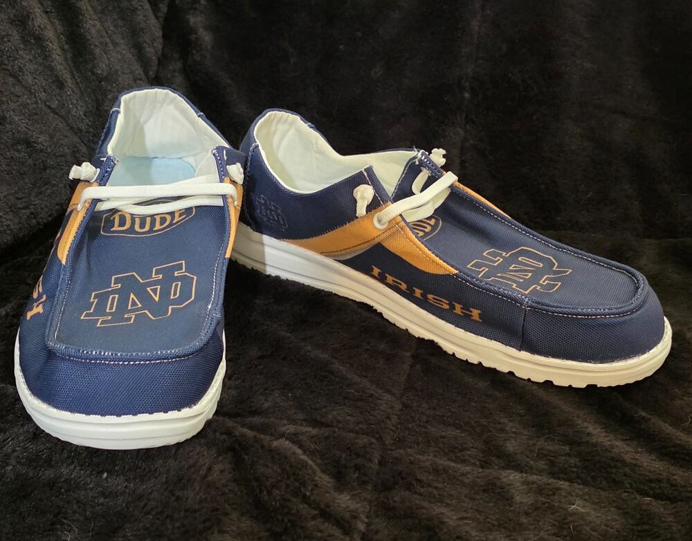 HEYDUDE Wally Notre Dame Fighting Irish NCAA Navy Gold Shoes Mens